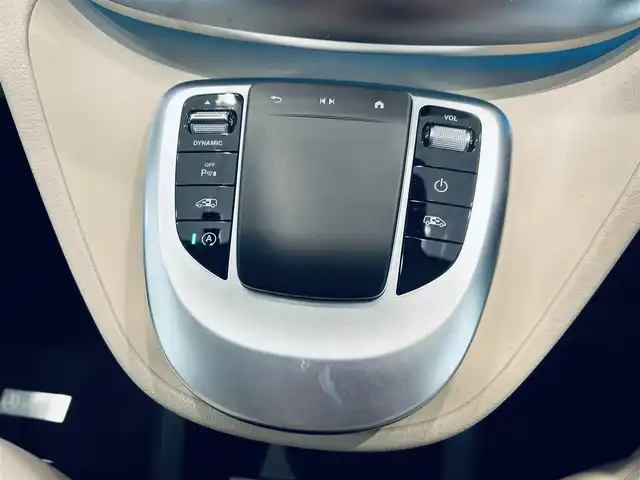 メルセデス・ベンツ Ｖ２２０ d AVG AMGライン 大阪府 2021(令3)年 3.5万km オブシディアンブラックM レーダーセーフティP/レザーシート/メモリ付きパワーシート/シートヒーター/純正ナビ/TV/360度カメラ/ACC/ブラインドスポット/後席モニター/純正19インチAW/LEDヘッドライト/電動リアゲート