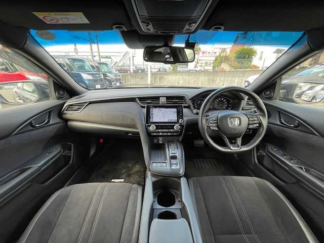 ホンダ インサイト EX・ブラックスタイル 静岡県 2019(令1)年 3.6万km ルーセブラックM ●純正ナビ/(フルセグ/CD/DVD/Bluetooth/iPod)/(ギャザズ/VXU-197SGi)/●ハーフレザーシート/●前席パワーシート/●バックカメラ/●アダプティブクルーズコントロール/●ブラインドスポットモニター/●衝突被害軽減システム/●レーンキープアシスト/●後方コーナーセンサー/●電動パーキングブレーキ/●オートブレーキホールッド/●LEDヘッドライト＆フォグランプ/●オートライト/●革巻きステアリング/●ステアリングスイッチ/●ETC2.0/●前後ドライブレコーダー/●エレクトリックシフト/●パドルシフト/●電動格納ウィンカーミラー/●フルエアロ/●USB/●ドアバイザー/●スマートキー/●プッシュスタート/●純正フロアマット/●純正１７インチアルミホイール/●ダブル＋サイド＋カーテンSRS＋ABS