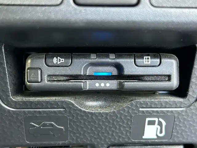 トヨタ ルーミー カスタムG 奈良県 2023(令5)年 4.6万km ブラックマイカメタリック 両側パワースライドドア/８インチ社外ナビ/（FM/AM/CD/DVD/フルセグ/Bluetooth/USB）/前後ドライブレコーダー/ETC/バックカメラ/スマートアシスト/・プリクラッシュブレーキアシスト	/・ブレーキ制御付誤発進抑制機能/・衝突警報機能/・レーンキープアシスト	/・アダプティブクルーズコントロール/・標識検知機能	/電動格納ミラー/電子パーキング/ブレーキホールド/アイドリングストップ/革巻きステアリング/ステアリングスイッチ/オートライト/LEDヘッドライト/フロントフォグ/フルオートエアコン/プッシュスタート/スマートキー/ドアバイザー