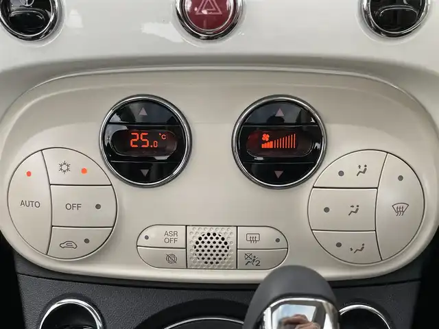 フィアット ５００ 1．2 ドルチェ 新潟県 2022(令4)年 1.3万km ボサノバホワイト ワンオーナー/ガラスルーフ/純正ホイール夏タイヤ装着/社外スタッドレスタイヤ車載/純正フロアマット/ステアリングスイッチ/ハンズフリー/パドルシフト/前後ドライブレコーダー/スペアキー1個