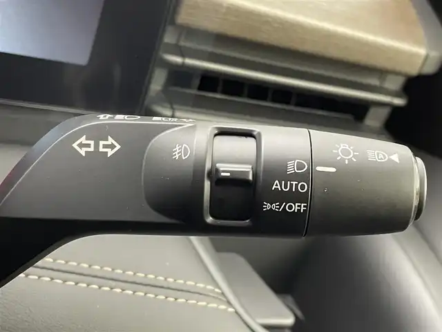 日産 セレナ e－パワー ハイウェイスター V 茨城県 2025(令7)年 0.1千km プリズムホワイト 登録済み未使用車/アラウンドビューモニター（移動物 検知機能付）/インテリジェントルームミラー/アドバンスドドライブアシストディスプレイ/　（12.3インチカラーディスプレイ）/ワイヤレス充電器/NissanConnectナビゲーションシステム（地デジ内蔵）/車載通信ユニット（TCU［Telematics Control Unit］）/ETC2.0ユニット（ビルトインタイプ）/ドライブレコーダー（前後セット）/プロパイロット（ナビリンク機能付）/プロパイロット緊急停止支援システム（SOSコール機能付）/エマージェンシーブレーキ/アダプティブLEDヘッドライトシステム/両側電動スライドドア（ハンズフリー）/前後コーナーセンサー/純正16インチアルミホイール/前後コーナーセンサー