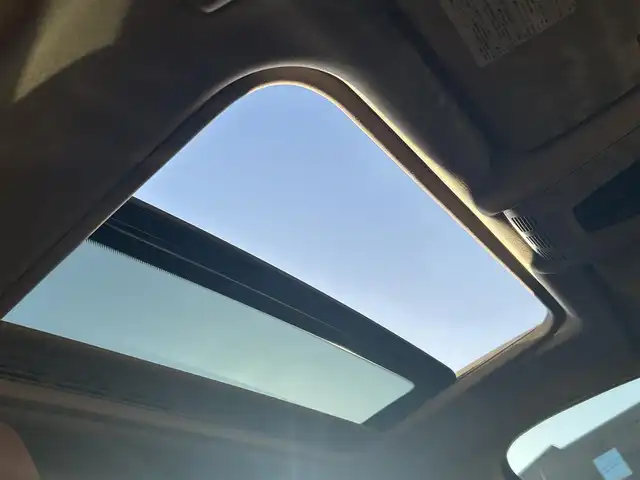 ＢＭＷ ４２０ｉ クーペ ラグジュアリー 高知県 2014(平26)年 3.7万km ミネラルホワイト 純正HDDナビ/【CD/DVD/フルセグTV】/サンルーフ/バックカメラ/クルーズコントロール/インテリジェントセーフティ/茶色レザーシート/シートヒーター/パワーシート(メモリ機能有り)/コーナー、バックセンサー/パワーバックドア/ミラー一体型ETC/オートワイパー/オートライト/純正HIDライト/スマートキー/プッシュスタート/MTモード付きAT/アイドリングストップ/純正アルミホイール 18インチ/ランフラットタイヤ/純正フロアマット/スペアキー×1【スマートキー】/新車時整備手帳（保証書）/取扱説明書/記録簿有