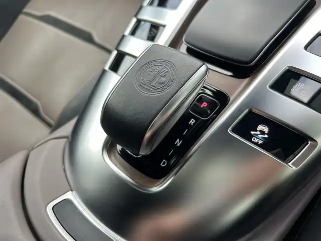 メルセデスＡＭＧ ＧＴ 石川県 2020(令2)年 4.8万km パール ラグジュアリーラインパッケージ/アンビエントライト/パフュームアトマイザー/ブルメスターサウンドシステム/フットトランクオープナー/運転席電動パワーシート/助手席電動パワーシート/全席シートヒーター/ヘッドアップディスプレイ/HDDナビ/フルセグテレビ/360度カメラ/ブラインドスポットアシスト/レインセンサー/アイドリングストップ/パノラミックルーフ/プッシュスタート/パワーバックドア/ETC2.0/ISOFIX対応チャイルドシート固定バー/後退時連動式ドアミラー/プライバシーガラス