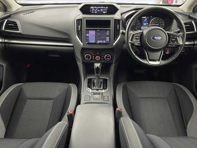 スバル インプレッサ スポーツ 2．0i－Lアイサイト 兵庫県 2018(平30)年 6.1万km クリスタルホワイトP ・社外ナビ（AVN138M）/CD/ワンセグ/・バックカメラ/・ETC/・アイドリングストップ/・パドルシフト/・オートライト/・アイサイト/・衝突軽減ブレーキ/・レーンキープアシスト/・レーダークルーズコントロール/・前後ドライブレコーダー/・純正マット/・純正17インチアルミホイール/・スマートキー