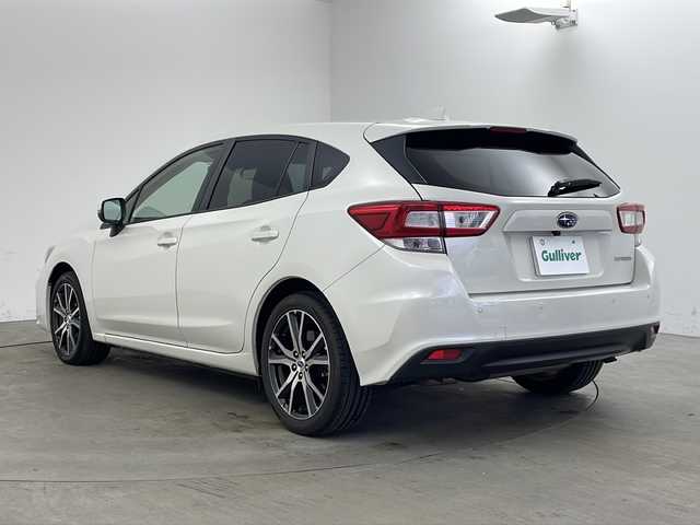 スバル インプレッサ スポーツ 2．0i－Lアイサイト 兵庫県 2018(平30)年 6.1万km クリスタルホワイトP ・社外ナビ（AVN138M）/CD/ワンセグ/・バックカメラ/・ETC/・アイドリングストップ/・パドルシフト/・オートライト/・アイサイト/・衝突軽減ブレーキ/・レーンキープアシスト/・レーダークルーズコントロール/・前後ドライブレコーダー/・純正マット/・純正17インチアルミホイール/・スマートキー