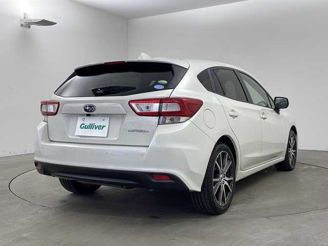 スバル インプレッサ スポーツ 2．0i－Lアイサイト 兵庫県 2018(平30)年 6.1万km クリスタルホワイトP ・社外ナビ（AVN138M）/CD/ワンセグ/・バックカメラ/・ETC/・アイドリングストップ/・パドルシフト/・オートライト/・アイサイト/・衝突軽減ブレーキ/・レーンキープアシスト/・レーダークルーズコントロール/・前後ドライブレコーダー/・純正マット/・純正17インチアルミホイール/・スマートキー