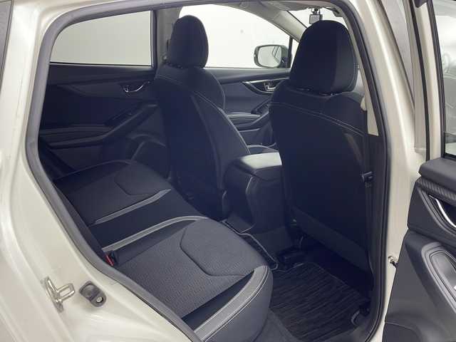 スバル インプレッサ スポーツ 2．0i－Lアイサイト 兵庫県 2018(平30)年 6.1万km クリスタルホワイトP ・社外ナビ（AVN138M）/CD/ワンセグ/・バックカメラ/・ETC/・アイドリングストップ/・パドルシフト/・オートライト/・アイサイト/・衝突軽減ブレーキ/・レーンキープアシスト/・レーダークルーズコントロール/・前後ドライブレコーダー/・純正マット/・純正17インチアルミホイール/・スマートキー