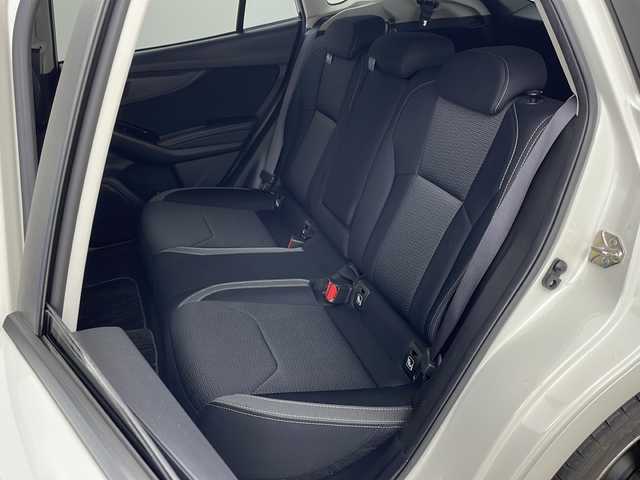 スバル インプレッサ スポーツ 2．0i－Lアイサイト 兵庫県 2018(平30)年 6.1万km クリスタルホワイトP ・社外ナビ（AVN138M）/CD/ワンセグ/・バックカメラ/・ETC/・アイドリングストップ/・パドルシフト/・オートライト/・アイサイト/・衝突軽減ブレーキ/・レーンキープアシスト/・レーダークルーズコントロール/・前後ドライブレコーダー/・純正マット/・純正17インチアルミホイール/・スマートキー