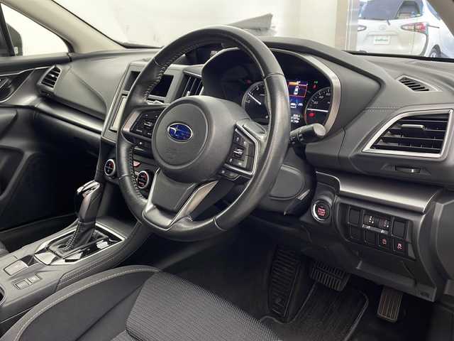 スバル インプレッサ スポーツ 2．0i－Lアイサイト 兵庫県 2018(平30)年 6.1万km クリスタルホワイトP ・社外ナビ（AVN138M）/CD/ワンセグ/・バックカメラ/・ETC/・アイドリングストップ/・パドルシフト/・オートライト/・アイサイト/・衝突軽減ブレーキ/・レーンキープアシスト/・レーダークルーズコントロール/・前後ドライブレコーダー/・純正マット/・純正17インチアルミホイール/・スマートキー