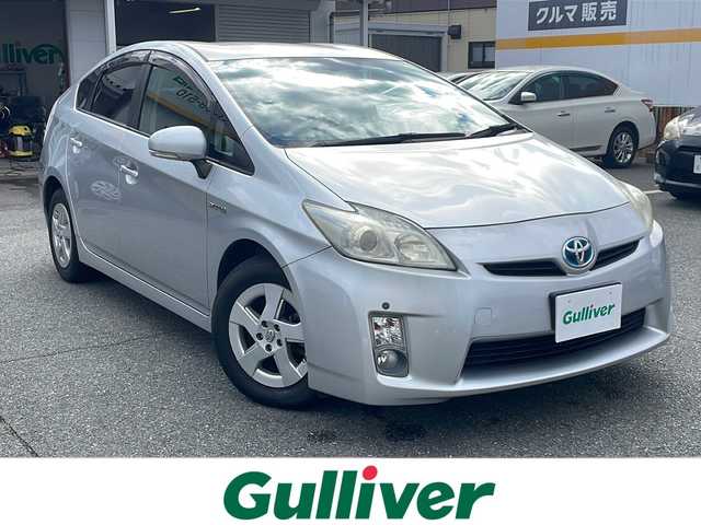トヨタ プリウス S 山口県 2009(平21)年 14.1万km シルバーM 社外ディスプレィオーディオ/BT/純正フォグランプ/オートライト/ヘッドライトレベライザー/純正１５インチアルミホイール/コーナーセンサー/スマートキー/ビルトインETC/純正フロアマット/純正ドアバイザー/電動格納ドアミラー