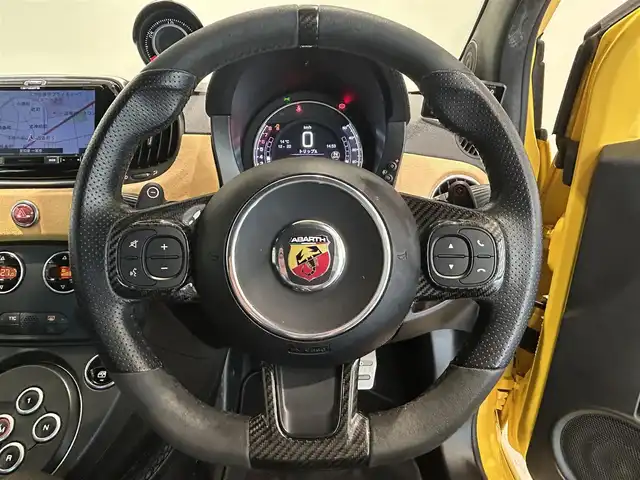 アバルト ５９５ コンペティツィオーネ 愛知県 2017(平29)年 5.5万km 黄 カロッツェリアナビ/フルセグTV/バックカメラ/ETC/レコードモンツァマフラー/純正１７インチアルミホイール/アルカンターラコンビシート/KW足回り/ブレンボレッドキャリパー