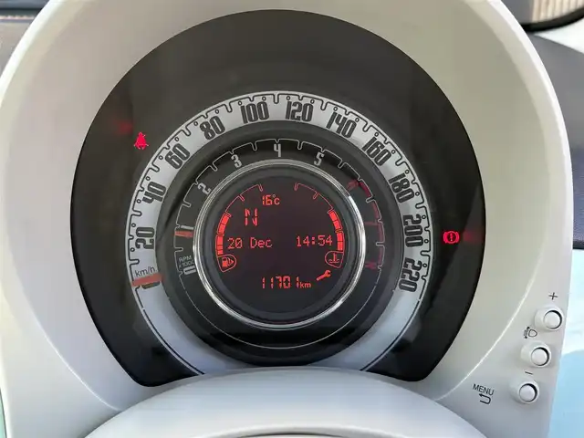 フィアット ５００ 1．2 ポップ 長野県 2017(平29)年 1.2万km LATTE MENTA 当店買取/　Ｕｃｏｎｎｅｃｔ/　純正オーディオ/　ＥＴＣ/　前後ドライブレコーダー/　シティモード切替/　ステアリングスイッチ/　キーレス/　純正フォグ/　ｂｌｕｅｔｏｏｔｈ/　保証書/　取説