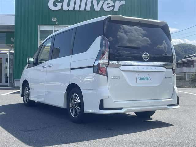 日産 セレナ e－パワー ハイウェイスター V 愛知県 2019(令1)年 6.4万km パール 純正ナビ/・BT、FM、AM、ipod、USB/後席用モニター/ETC/セーフティパック/パーキングアシスト/横滑り防止装置/ABS/オートライト/LEDヘッドライト/衝撃被害軽減システム/クローズコントロール/レーンアシスト/純正フロアマット/純正15インチアルミホイール/スマートキー