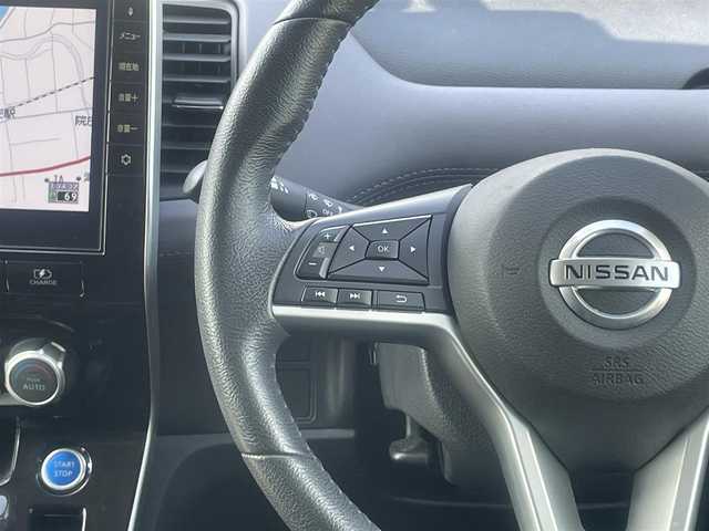 日産 セレナ e－パワー ハイウェイスター V 愛知県 2019(令1)年 6.4万km パール 純正ナビ/・BT、FM、AM、ipod、USB/後席用モニター/ETC/セーフティパック/パーキングアシスト/横滑り防止装置/ABS/オートライト/LEDヘッドライト/衝撃被害軽減システム/クローズコントロール/レーンアシスト/純正フロアマット/純正15インチアルミホイール/スマートキー