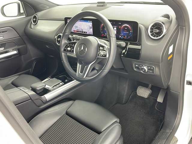 メルセデス・ベンツ ＧＬＡ２００ｄ 4マチック 道央・札幌 2020(令2)年 3.4万km ポーラホワイト ＡＣＣ　/パノラミックスライディングルーフ　/半革シート　/ナビ　/ＴＶ　/Ｂｌｕｅｔｏｏｔｈ接続　/３６０°カメラ　/電動シート　/シートヒーター　/衝突軽減ブレーキ/ＢＳＭ　/ＬＫＡ　/クロスウィンドウ　/ＥＴＣ