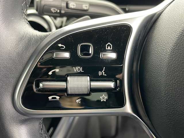 メルセデス・ベンツ ＧＬＡ２００ｄ 4マチック 道央・札幌 2020(令2)年 3.4万km ポーラホワイト ＡＣＣ　/パノラミックスライディングルーフ　/半革シート　/ナビ　/ＴＶ　/Ｂｌｕｅｔｏｏｔｈ接続　/３６０°カメラ　/電動シート　/シートヒーター　/衝突軽減ブレーキ/ＢＳＭ　/ＬＫＡ　/クロスウィンドウ　/ＥＴＣ
