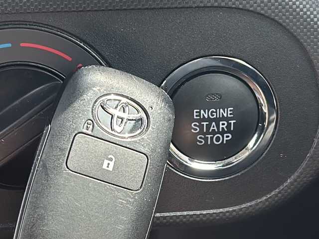 トヨタ ライズ X 福井県 2022(令4)年 3.4万km シャイニングホワイトパール スマートキー/プッシュスタート/LEDヘッドライト/ヘッドライトレベライザー/オートライト/電動格納ミラー/シートヒーター（前席）/アイドリングストップ/横滑り防止/衝突軽減/コーナーセンサー/ドライブレコーダー/ETC/純正フロアマット