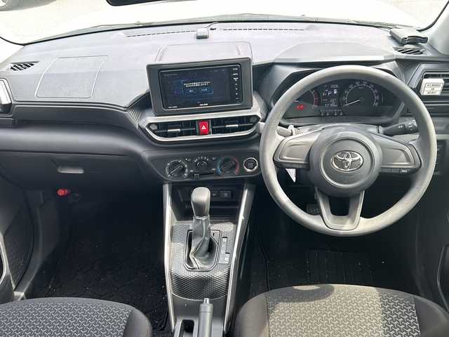 トヨタ ライズ X 福井県 2022(令4)年 3.4万km シャイニングホワイトパール スマートキー/プッシュスタート/LEDヘッドライト/ヘッドライトレベライザー/オートライト/電動格納ミラー/シートヒーター（前席）/アイドリングストップ/横滑り防止/衝突軽減/コーナーセンサー/ドライブレコーダー/ETC/純正フロアマット