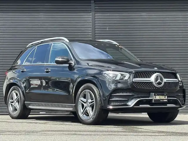 メルセデス・ベンツ ＧＬＥ３００ｄ 4MATIC AMGライン 山梨県 2020(令2)年 4.4万km オブシディアンブラック 純正ナビ/　（フルセグTV/USB/Bluetooth）/ワンオーナー/レザーEXC/　・黒革/　・前席ベンチレーション/　・HUD/　・Burmesterサラウンドサウンドシステム/　・エアバランスパッケージ/シートヒーター/パノラミックスライディングルーフ/リアエンター/レーダーセーフティパッケージ/360°カメラ/温冷カップホルダー/純正20インチAW/ETC/マルチビームLEDヘッドライト/社外AW付スタッドレスタイヤ車載