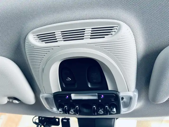 ＭＩＮＩ ミニ クーパー D 大阪府 2020(令2)年 2.1万km ソラリスオレンジ ペッパーP/ワンオーナー/インテリジェントセーフティ/純正ナビ/バックカメラ/純正15インチAW/LEDヘッドライト/クリアランスソナー/ETC/ドラレコ/USB/Bluetooth