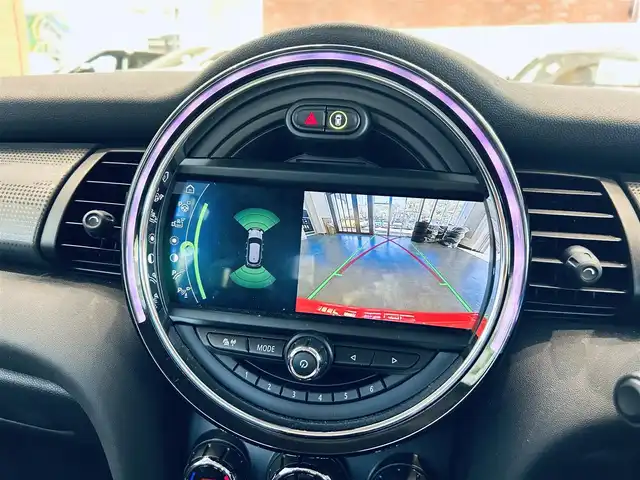 ＭＩＮＩ ミニ クーパー D 大阪府 2020(令2)年 2.1万km ソラリスオレンジ ペッパーP/ワンオーナー/インテリジェントセーフティ/純正ナビ/バックカメラ/純正15インチAW/LEDヘッドライト/クリアランスソナー/ETC/ドラレコ/USB/Bluetooth
