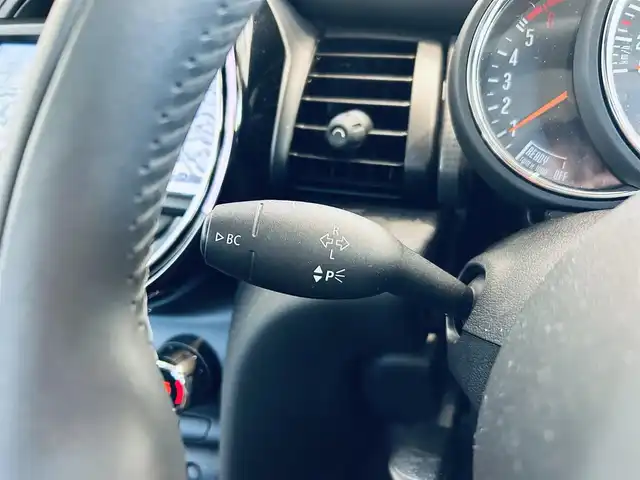 ＭＩＮＩ ミニ クーパー D 大阪府 2020(令2)年 2.1万km ソラリスオレンジ ペッパーP/ワンオーナー/インテリジェントセーフティ/純正ナビ/バックカメラ/純正15インチAW/LEDヘッドライト/クリアランスソナー/ETC/ドラレコ/USB/Bluetooth