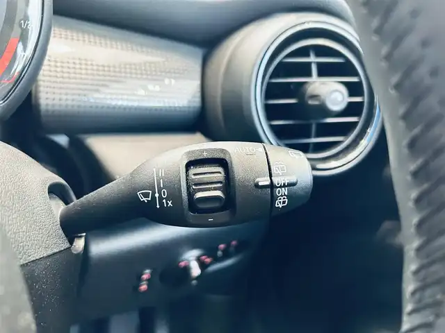 ＭＩＮＩ ミニ クーパー D 大阪府 2020(令2)年 2.1万km ソラリスオレンジ ペッパーP/ワンオーナー/インテリジェントセーフティ/純正ナビ/バックカメラ/純正15インチAW/LEDヘッドライト/クリアランスソナー/ETC/ドラレコ/USB/Bluetooth