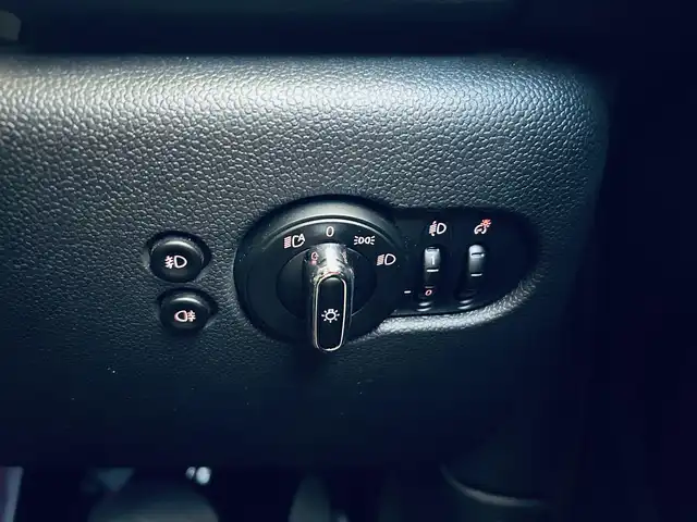 ＭＩＮＩ ミニ クーパー D 大阪府 2020(令2)年 2.1万km ソラリスオレンジ ペッパーP/ワンオーナー/インテリジェントセーフティ/純正ナビ/バックカメラ/純正15インチAW/LEDヘッドライト/クリアランスソナー/ETC/ドラレコ/USB/Bluetooth