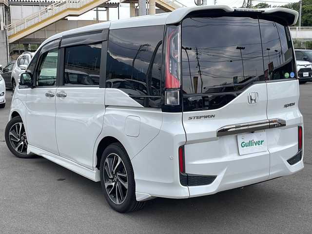 ホンダ ステップワゴン スパーダ クールスピリット 山口県 2016(平28)年 7.2万km ホワイトオーキッドパール 社外１０型ナビ/バックカメラ/両側パワスラ/ハーフレザーシート/シートヒーター/ドラレコ（前）/フリップダウンモニター/ウインカー付きミラー/クルーズコントロール/アイドリングストップ/横滑り防止装置/衝突被害軽減ブレーキ