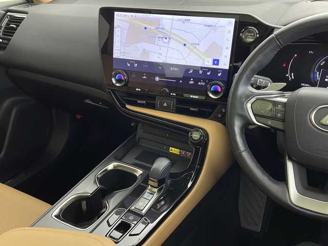 レクサス ＮＸ 350h バージョンL 千葉県 2022(令4)年 2.9万km ソニッククォーツ パノラマルーフ/14インチディスプレイオーディオプラス/パノラミックビューモニター/マークレビンソンプレミアムサラウンドSYS/セーフティシステムプラス/・プリクラッシュセーフティ/・レーントレーシングアシスト/・ロードサインアシスト/・レーダークルーズコントロール/・アダプティブハイビーム/・レーンチェンジアシスト/ブラインドスポットモニター/前席パワーシート/・シートヒーター/・シートクーラー/HUD/LEDヘッドライト/LEDフォグランプ