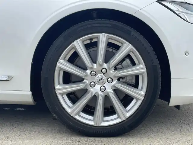ボルボ Ｖ９０ T6 AWD インスクリプション 東京都 2018(平30)年 2.4万km パール 純正ナビ/バックカメラ/BSM/アダプティブクルーズコントロール/ETC/フルセグTV/LEDヘッドライト/プッシュスタート/ワンオーナー