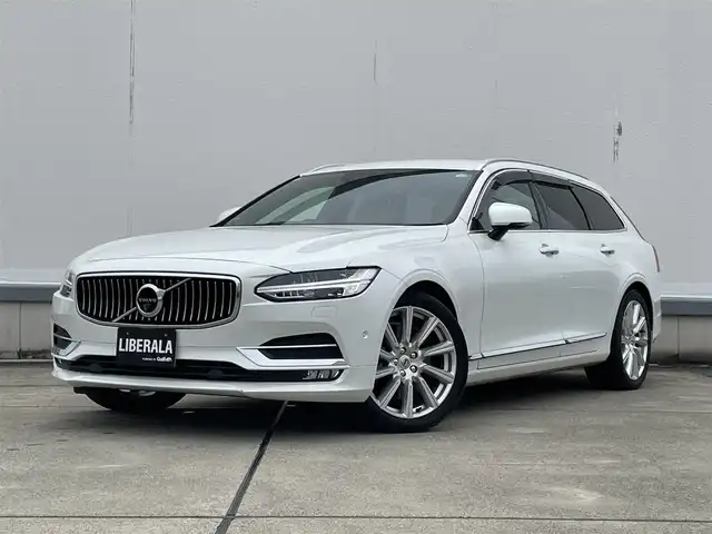 ボルボ Ｖ９０ T6 AWD インスクリプション 東京都 2018(平30)年 2.4万km パール 純正ナビ/バックカメラ/BSM/アダプティブクルーズコントロール/ETC/フルセグTV/LEDヘッドライト/プッシュスタート/ワンオーナー