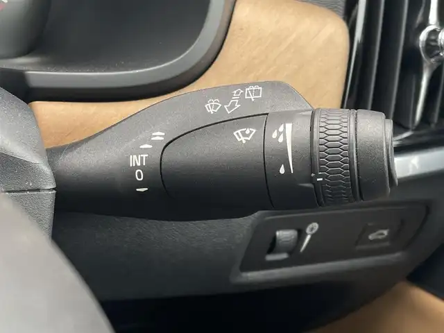 ボルボ Ｖ９０ T6 AWD インスクリプション 東京都 2018(平30)年 2.4万km パール 純正ナビ/バックカメラ/BSM/アダプティブクルーズコントロール/ETC/フルセグTV/LEDヘッドライト/プッシュスタート/ワンオーナー