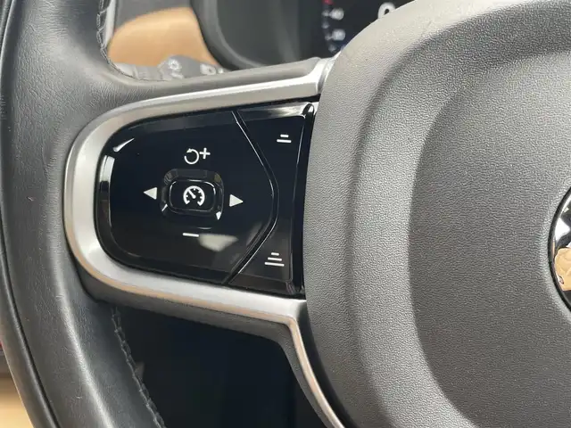 ボルボ Ｖ９０ T6 AWD インスクリプション 東京都 2018(平30)年 2.4万km パール 純正ナビ/バックカメラ/BSM/アダプティブクルーズコントロール/ETC/フルセグTV/LEDヘッドライト/プッシュスタート/ワンオーナー