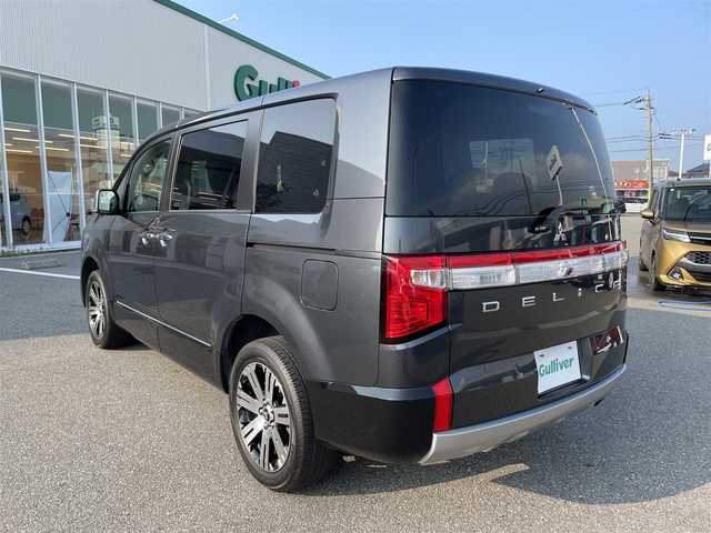 三菱 デリカＤ：５ P 石川県 2023(令5)年 3.1万km グラファイトグレーメタリック/ブラックマイカ 4WD/9型ナビ/フルセグTV/全方位カメラ/LEDヘッドライト/ETC/両側パワースライドドア/レーダークルーズ/レーダーブレーキ/ブラインドスポットモニター/スマートキー/プッシュスタート/シートヒーター/パワーバックドア/オートステップレス/保証書