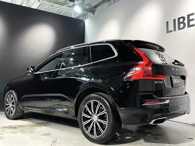 ボルボ ＸＣ６０ D4 AWD インスクリプション 道央・札幌 2020(令2)年 3.8万km オニキスブラックP CitySafety/全車速追従機能付ACC/パイロットアシスト/ステアリングアシスト付BLIS/レーンチェンジマージエイド/レーンキーピングエイド/クロストラフィックアラート/ロードサインインフォメーション/フルアクティブハイビーム/360°ビューカメラ/ブレーキオートホールド機能/パークアシストパイロット/ヘッドアップディスプレイ/パーフォレーテッドファインナッパレザー(アンバー)/8ウェイパワーシート(D/N)/電動ランバーサポート(D/N)/シートヒーター(全席)/ベンチレーション機能(D/N)/リラクゼーション機能(D/N)/harman/kardonプレミアムサウンド/HDDナビゲーション/フルセグTV/CDプレイヤー/ETC2.0/AppleCarPlay/AndroidAuto/ドリフトウッドパネル/本革巻シルクメタルステアリングホイール/ステアリングホイールヒーター/イルミネーテッド本革巻シフトノブ/インテリアイルミネーション/アンビエントライト/パワーテールゲート(ハンズフリー機構付)/4ゾーンフルオートマチックエアコン/LEDフロントフォグライト/取扱説明書/保証書/スペアキー