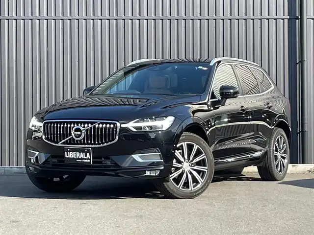 ボルボ ＸＣ６０ D4 AWD インスクリプション 福島県 2020(令2)年 3.8万km オニキスブラックP CitySafety/全車速追従機能付ACC/パイロットアシスト/ステアリングアシスト付BLIS/レーンチェンジマージエイド/レーンキーピングエイド/クロストラフィックアラート/ロードサインインフォメーション/フルアクティブハイビーム/360°ビューカメラ/ブレーキオートホールド機能/パークアシストパイロット/ヘッドアップディスプレイ/パーフォレーテッドファインナッパレザー(アンバー)/8ウェイパワーシート(D/N)/電動ランバーサポート(D/N)/シートヒーター(全席)/ベンチレーション機能(D/N)/リラクゼーション機能(D/N)/harman/kardonプレミアムサウンド/HDDナビゲーション/フルセグTV/CDプレイヤー/ETC2.0/AppleCarPlay/AndroidAuto/ドリフトウッドパネル/本革巻シルクメタルステアリングホイール/ステアリングホイールヒーター/イルミネーテッド本革巻シフトノブ/インテリアイルミネーション/アンビエントライト/パワーテールゲート(ハンズフリー機構付)/4ゾーンフルオートマチックエアコン/LEDフロントフォグライト/取扱説明書/保証書/スペアキー