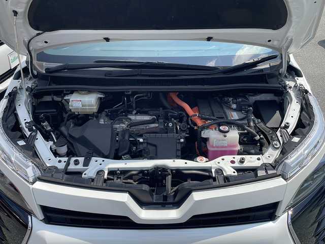 トヨタ ヴォクシー ハイブリッド ZS 煌Ⅲ 埼玉県 2020(令2)年 6.9万km ホワイトパールクリスタルシャイン 両側パワースライドドア/ハーフレザーシート/スーパーUVカット機能付きガラス/デュアルオートエアコン/リアオートエアコン/ハイブリッドモデル/トヨタセーフティーセンス/純正ナビ/トラクションコントロール/Bi-Beam LEDヘッドランプ/LEDクリアランスランプ/フロントロアグリル/ナノイーエアコン/ETC/クルーズコントロール/ハーフレザーシート/シートクーラー/シートヒーター/純正ナビ/スペアキー/バックカメラ