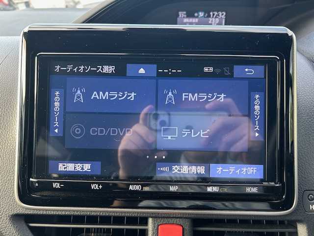 トヨタ ノア Si ダブルバイビーⅡ 大阪府 2020(令2)年 2.3万km ホワイトパールクリスタルシャイン ９型ナビ　/フルセグ　/Ｂｌｕｅｔｏｏｔｈ　/バックカメラ　/両側パワースライドドア　/ハーフレザーシート　/クルーズコントロール　/ビルトイン２．０ＥＴＣ　/ＬＥＤヘッドライト　/オートライト　/フロアーマット/サイドバイザー/オートハイビーム