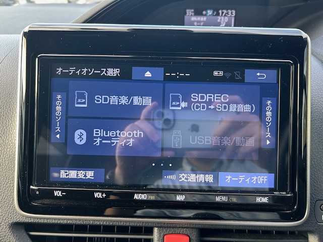 トヨタ ノア Si ダブルバイビーⅡ 大阪府 2020(令2)年 2.3万km ホワイトパールクリスタルシャイン ９型ナビ　/フルセグ　/Ｂｌｕｅｔｏｏｔｈ　/バックカメラ　/両側パワースライドドア　/ハーフレザーシート　/クルーズコントロール　/ビルトイン２．０ＥＴＣ　/ＬＥＤヘッドライト　/オートライト　/フロアーマット/サイドバイザー/オートハイビーム