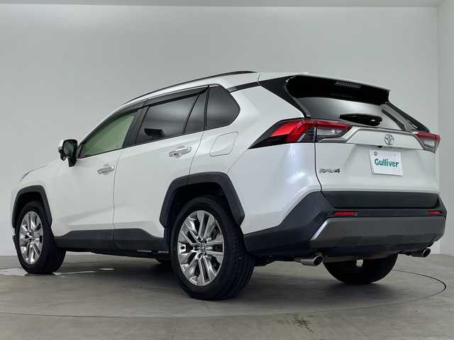 トヨタ ＲＡＶ４ G Zパッケージ 鹿児島県 2019(令1)年 5.8万km ホワイトパールクリスタルシャイン アルパイン製9インチナビ/(BT/CD/DVD/フルセグTV/AM/FM)/トヨタセーフティセンス/レーダークルーズコントロール/プリクラッシュセーフティ/レーンキープアシスト/オートマチックハイビーム/ブラインドスポットモニター/デジタルインナーミラー/パワーバックドア/レザーシート/前席シートヒーター/ステアリングヒーター/革巻きステアリング/ステアリングスイッチ/バックカメラ/純正フロアマット/純正LEDヘッドライト/純正19インチアルミホイール/スペアキー/保証書/取扱説明書