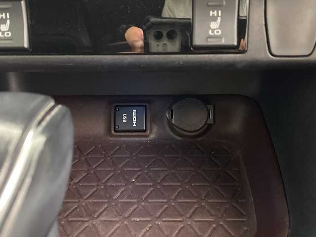 トヨタ ＲＡＶ４ G Zパッケージ 鹿児島県 2019(令1)年 5.8万km ホワイトパールクリスタルシャイン アルパイン製9インチナビ/(BT/CD/DVD/フルセグTV/AM/FM)/トヨタセーフティセンス/レーダークルーズコントロール/プリクラッシュセーフティ/レーンキープアシスト/オートマチックハイビーム/ブラインドスポットモニター/デジタルインナーミラー/パワーバックドア/レザーシート/前席シートヒーター/ステアリングヒーター/革巻きステアリング/ステアリングスイッチ/バックカメラ/純正フロアマット/純正LEDヘッドライト/純正19インチアルミホイール/スペアキー/保証書/取扱説明書