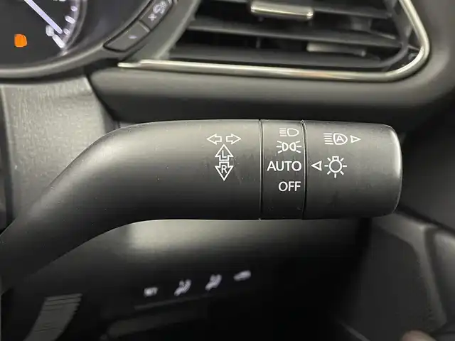マツダ ＣＸ－３０ XD Lパッケージ 大阪府 2020(令2)年 6.4万km チタニウムフラッシュマイカ スマートシティーブレーキ/レーダークルーズコントロール/純正ナビ【CD/DVD/Bluetooth/フルセグ】/全方位カメラ/D席パワーシート/D/N席シートヒーター/ステアリングヒーター/合皮シート/ビルトインETC/前後コーナーセンサー/パドルシフト/純正１８インチアルミ/純正フロアマット/保証書・取説