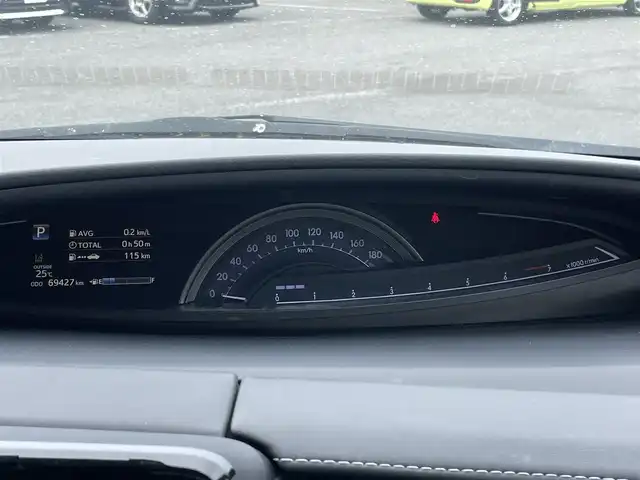 トヨタ エスティマ アエラス 道央・札幌 2016(平28)年 7万km ブラック ４WD/純正ディーラーOPナビ/CD/SD/BT/フルセグ/衝突被害軽減ブレーキ/横滑り防止装置/クルーズコントロール/レーンキープアシスト/バックカメラ/ビルトインETC/デフロック/両側パワースライドドア/サンルーフ/2列目オットマン/革巻きステアリング/ステアリングリモコン/AC100V/MTモード付AT/プッシュスタート/スマートキー/HIDヘッドライト/オートライト/電動格納ミラー/ウィンカーミラー/純正フロアマット/ドアバイザー/スペアキー/純正AW付夏タイヤ積込/225/50/R18/2016年/山4mm