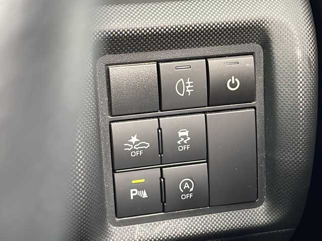 トヨタ ライズ Z 長野県 2020(令2)年 4.5万km シャイニングホワイトパール モデリスタエアロ(F・S・R)/トヨタセーフティセンス/純正9インチディスプレイオーディオ/FM・AM・フルセグTV・Bluetooth/AppleCarPlay対応/パノラミックビューモニター/純正17インチアルミホイール/レーダークルーズコントロール/前後ドライブレコーダー/前後コーナーセンサー/前席シートヒーター/ステアリングスイッチ/革巻きステアリング/LEDヘッドライト/オートライト/フォグランプ/プッシュスタート/スマートキー