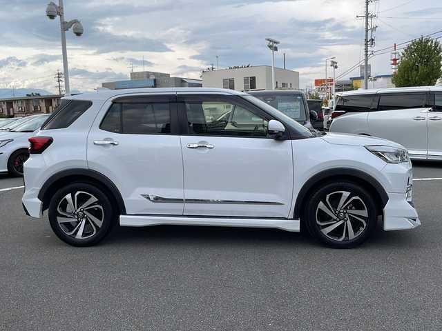 トヨタ ライズ Z 長野県 2020(令2)年 4.5万km シャイニングホワイトパール モデリスタエアロ(F・S・R)/トヨタセーフティセンス/純正9インチディスプレイオーディオ/FM・AM・フルセグTV・Bluetooth/AppleCarPlay対応/パノラミックビューモニター/純正17インチアルミホイール/レーダークルーズコントロール/前後ドライブレコーダー/前後コーナーセンサー/前席シートヒーター/ステアリングスイッチ/革巻きステアリング/LEDヘッドライト/オートライト/フォグランプ/プッシュスタート/スマートキー