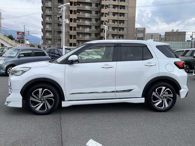 トヨタ ライズ Z 長野県 2020(令2)年 4.5万km シャイニングホワイトパール モデリスタエアロ(F・S・R)/トヨタセーフティセンス/純正9インチディスプレイオーディオ/FM・AM・フルセグTV・Bluetooth/AppleCarPlay対応/パノラミックビューモニター/純正17インチアルミホイール/レーダークルーズコントロール/前後ドライブレコーダー/前後コーナーセンサー/前席シートヒーター/ステアリングスイッチ/革巻きステアリング/LEDヘッドライト/オートライト/フォグランプ/プッシュスタート/スマートキー