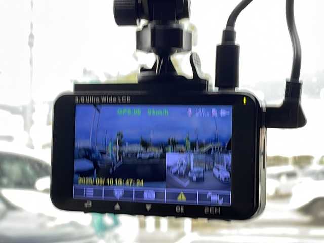 トヨタ ライズ Z 長野県 2020(令2)年 4.5万km シャイニングホワイトパール モデリスタエアロ(F・S・R)/トヨタセーフティセンス/純正9インチディスプレイオーディオ/FM・AM・フルセグTV・Bluetooth/AppleCarPlay対応/パノラミックビューモニター/純正17インチアルミホイール/レーダークルーズコントロール/前後ドライブレコーダー/前後コーナーセンサー/前席シートヒーター/ステアリングスイッチ/革巻きステアリング/LEDヘッドライト/オートライト/フォグランプ/プッシュスタート/スマートキー