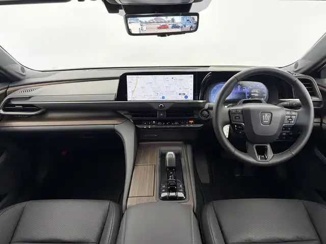 トヨタ クラウン Z 愛知県 2024(令6)年 0.2万km プレシャスホワイトパール ワンオーナー/トヨタセーフティーセンス/　・プリクラッシュセーフティーセンス/　・レーダークルーズコントロール/　・レーントレーシングアシスト/　・アダプティブハイビームシステム/　・プロアクティブドライイングアシスト/　・発進遅れ告知機能/ブラックパッケージ/純正ナビ/（Bluetooth/フルセグTV/USB入力/AM/FM）/パノラミックビューモニター/デジタルインナーミラー/ヘッドアップディスプレイ/ブラインドスポットモニター/置くだけ充電/ステアリングヒーター/シートヒーター/ベンチレーション/パワーシート/電動リアゲード/純正20インチAW/パドルシフト/リアドアサンシェード/プッシュスタート/スマートキー×2、カードキー×1