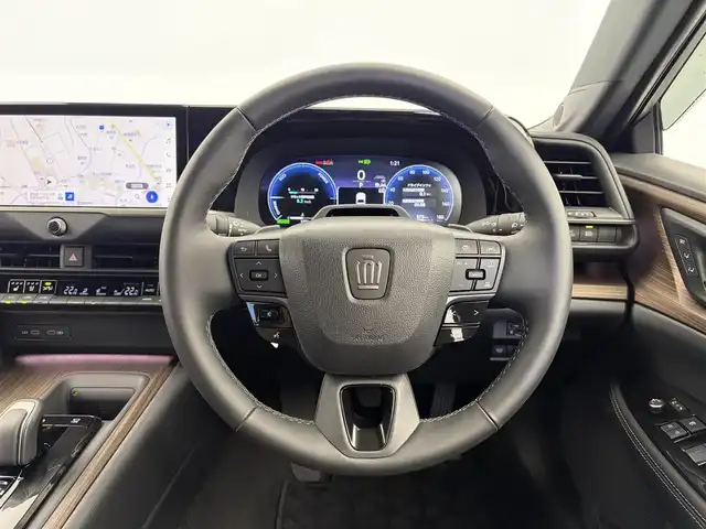 トヨタ クラウン Z 愛知県 2024(令6)年 0.2万km プレシャスホワイトパール ワンオーナー/トヨタセーフティーセンス/　・プリクラッシュセーフティーセンス/　・レーダークルーズコントロール/　・レーントレーシングアシスト/　・アダプティブハイビームシステム/　・プロアクティブドライイングアシスト/　・発進遅れ告知機能/ブラックパッケージ/純正ナビ/（Bluetooth/フルセグTV/USB入力/AM/FM）/パノラミックビューモニター/デジタルインナーミラー/ヘッドアップディスプレイ/ブラインドスポットモニター/置くだけ充電/ステアリングヒーター/シートヒーター/ベンチレーション/パワーシート/電動リアゲード/純正20インチAW/パドルシフト/リアドアサンシェード/プッシュスタート/スマートキー×2、カードキー×1